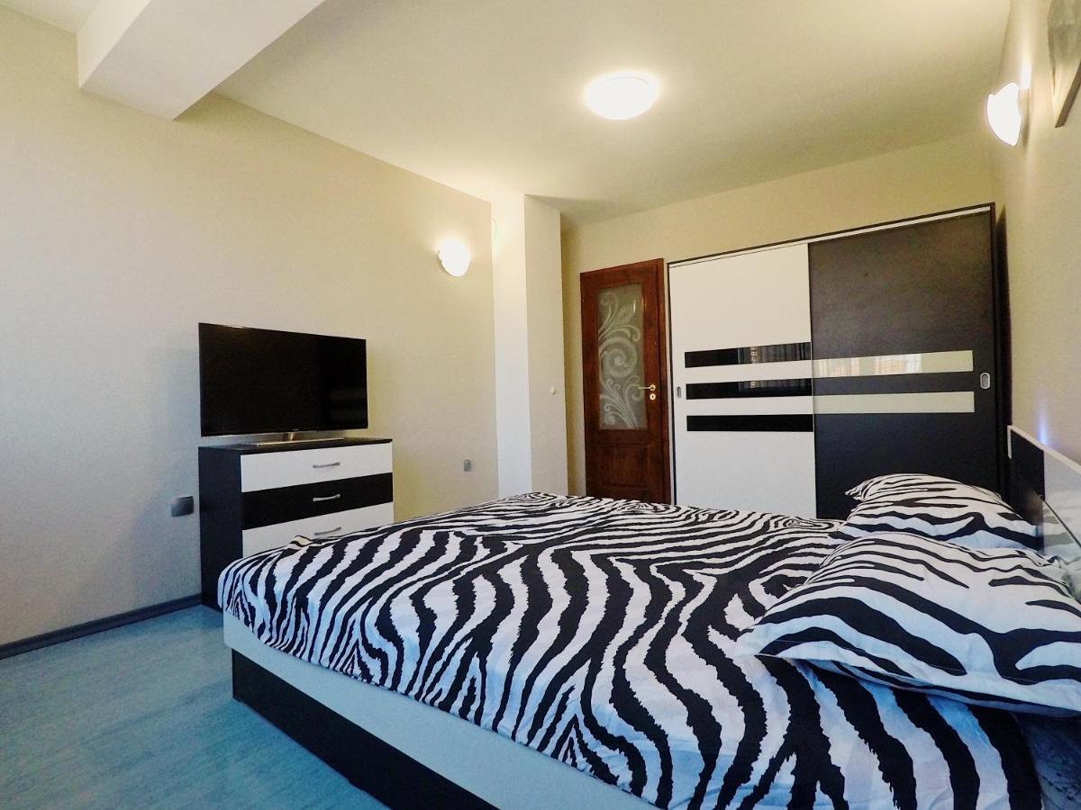 Spacious And Bright Maisonette Varna Center Exterior foto